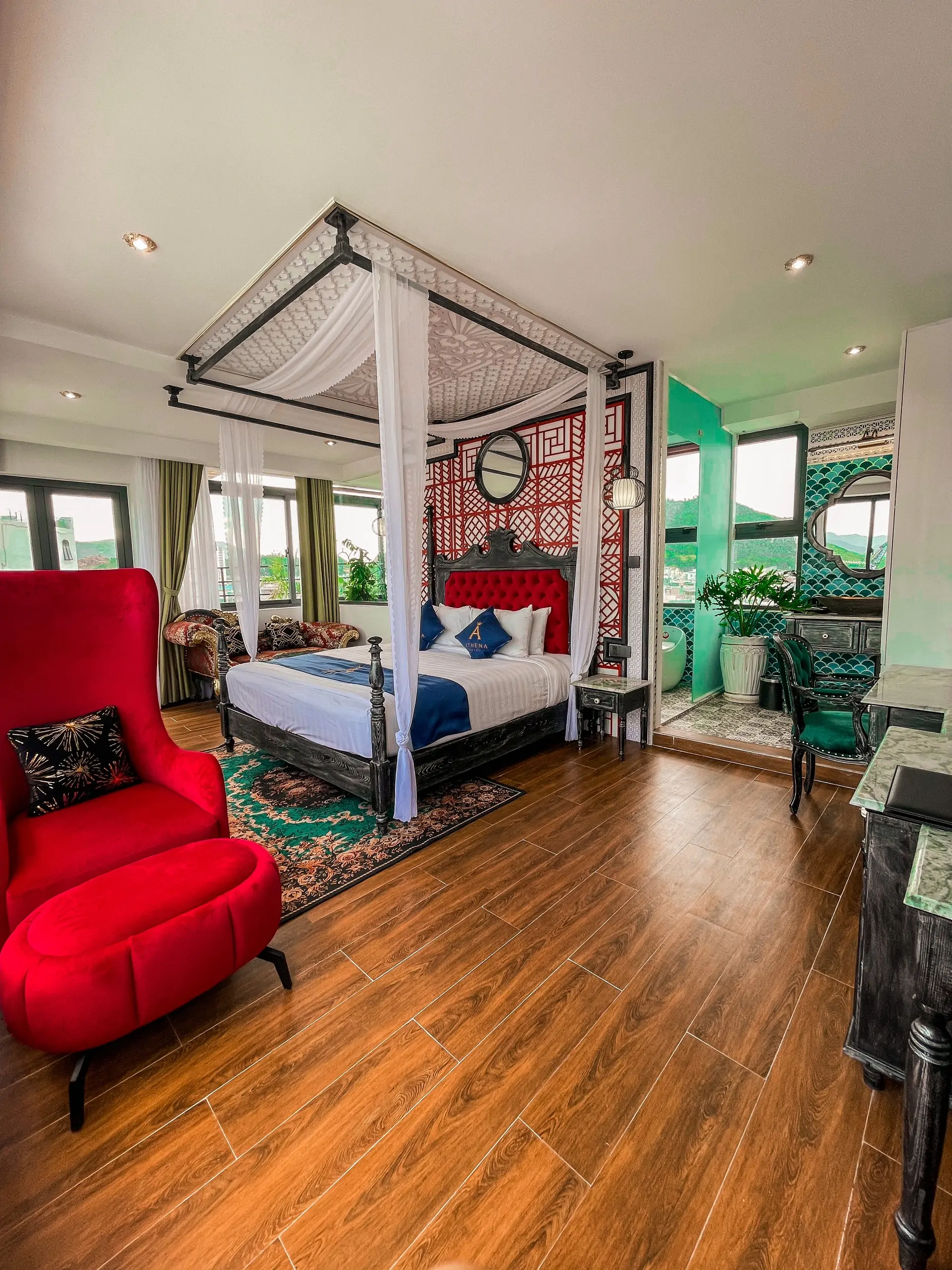 ATHENA SUITE 808(5)